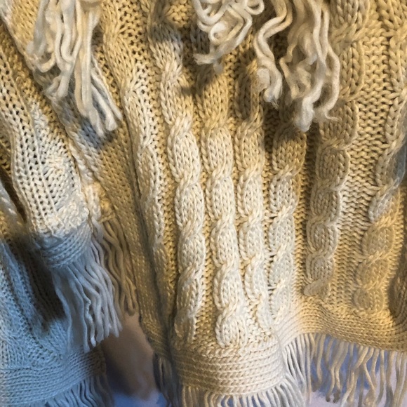 Fringe sweater - Picture 6 of 9